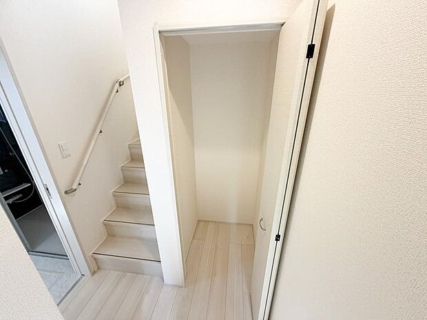 ☆1階☆廊下にある収納☆