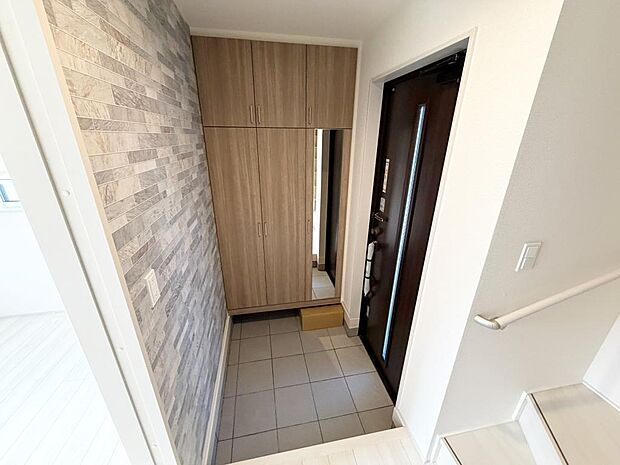 ☆大型シューズクローゼットがあります☆便利です!!