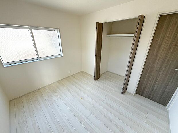 ☆各部屋大型収納完備☆子供部屋・主寝室にお好きにコーディネートしよう!!