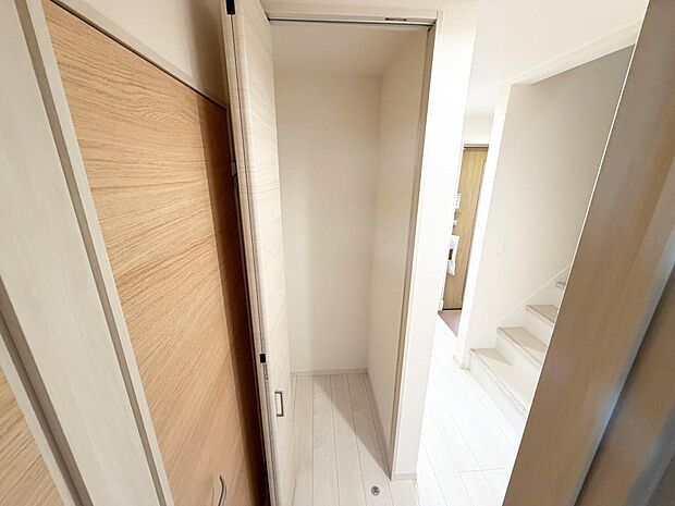 ☆1階☆廊下にある収納☆