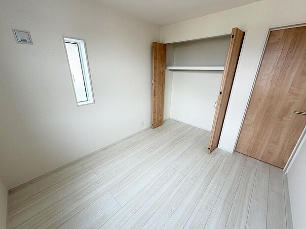 ☆各部屋大型収納完備☆子供部屋・主寝室にお好きにコーディネートしよう!!