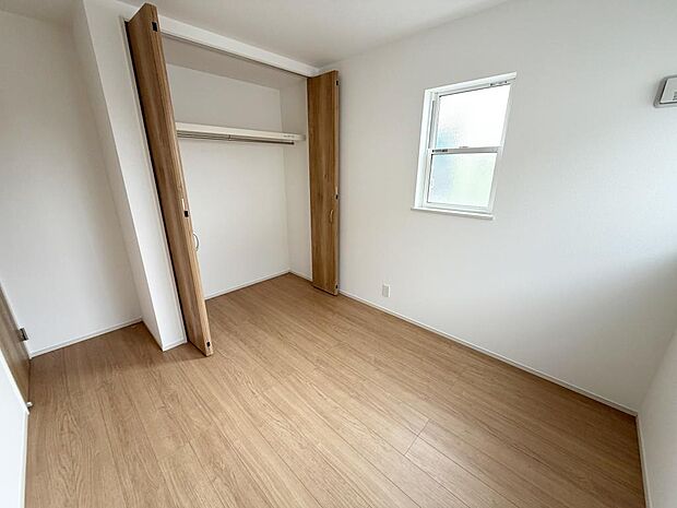 ☆各部屋大型収納完備☆子供部屋・主寝室にお好きにコーディネートしよう！！