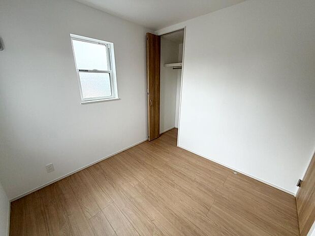 ☆各部屋大型収納完備☆子供部屋・主寝室にお好きにコーディネートしよう！！