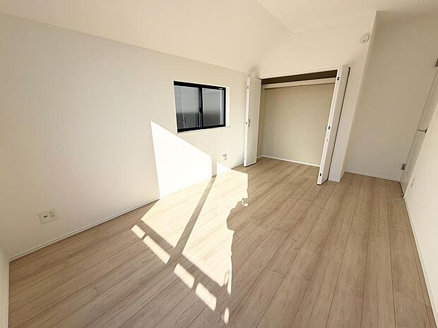 ☆各部屋大型収納完備☆子供部屋・主寝室にお好きにコーディネートしよう!!