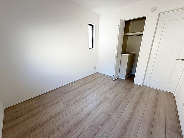 ☆各部屋大型収納完備☆子供部屋・主寝室にお好きにコーディネートしよう!!