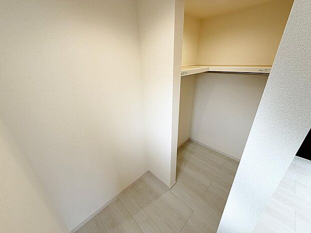 ☆ウォークインクローゼット☆テレワーク・趣味部屋でも!!