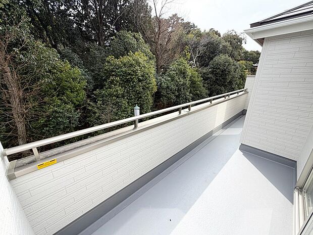 ☆南東向きバルコニー☆