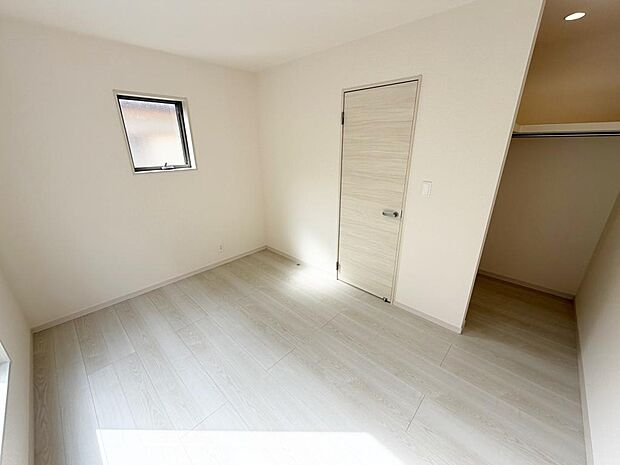 ☆各部屋大型収納完備☆子供部屋・主寝室にお好きにコーディネートしよう!!