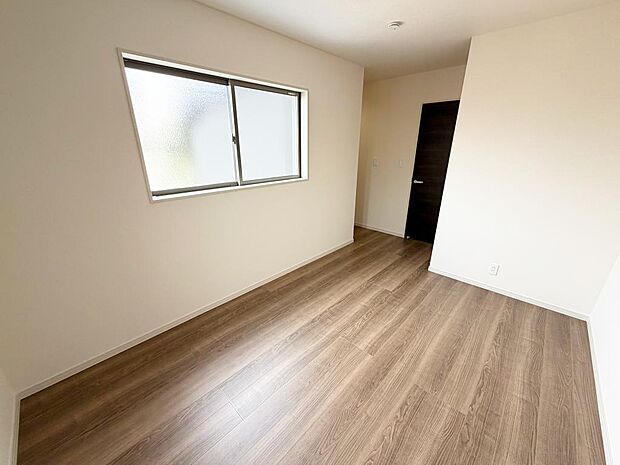 ☆各部屋大型収納完備☆子供部屋・主寝室にお好きにコーディネートしよう!!