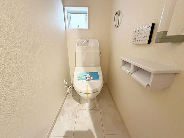 ☆ウレシイシャワートイレ☆1階・2階に完備!パパとのトイレ争いに終止符!!