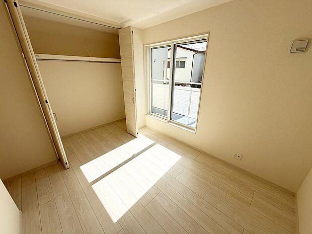 ☆各部屋大型収納完備☆子供部屋・主寝室にお好きにコーディネートしよう!!