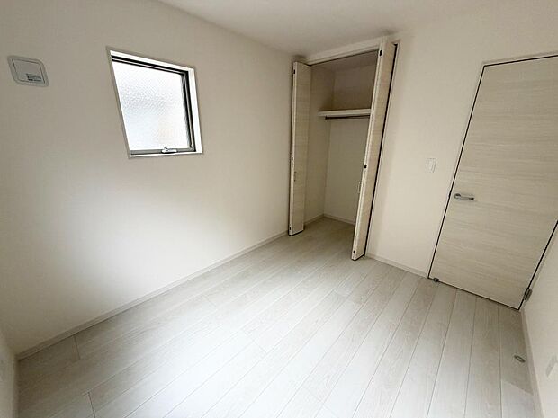 ☆各部屋大型収納完備☆子供部屋・主寝室にお好きにコーディネートしよう!!