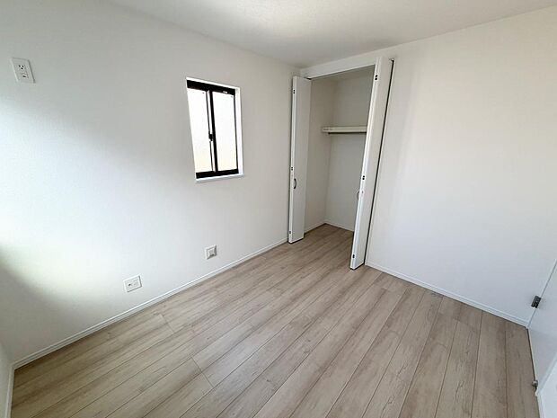 ☆各部屋大型収納完備☆子供部屋・主寝室にお好きにコーディネートしよう!!