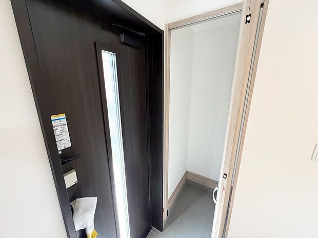 ☆大型シューズクローゼットがあります☆便利です!!