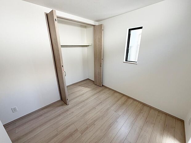 ☆各部屋大型収納完備☆子供部屋・主寝室にお好きにコーディネートしよう!!