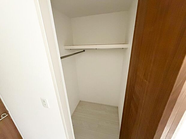 ☆ウォークインクローゼット☆テレワーク・趣味部屋でも!!