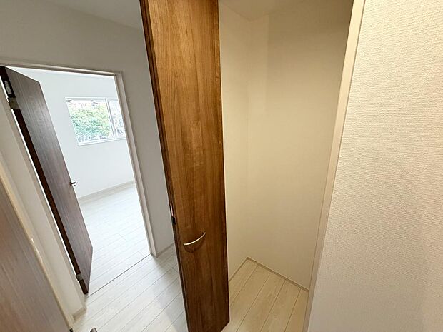 ☆2階☆廊下にある収納☆