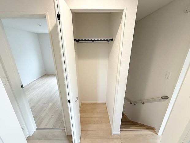 ☆2階☆廊下にある収納☆