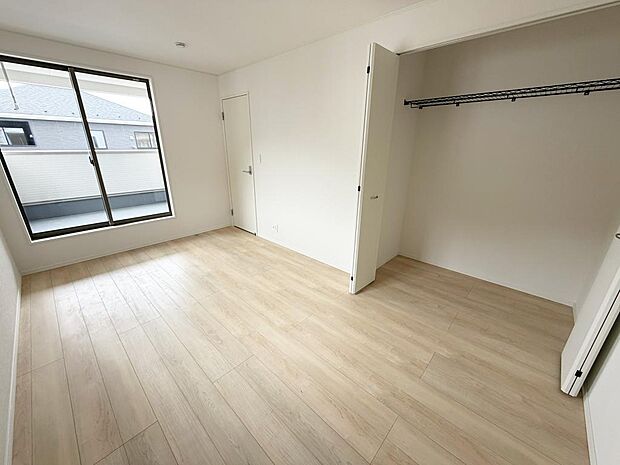 ☆各部屋大型収納完備☆子供部屋・主寝室にお好きにコーディネートしよう!!
