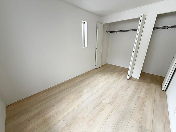 ☆各部屋大型収納完備☆子供部屋・主寝室にお好きにコーディネートしよう!!