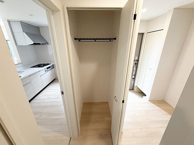 ☆1階☆廊下にある収納☆