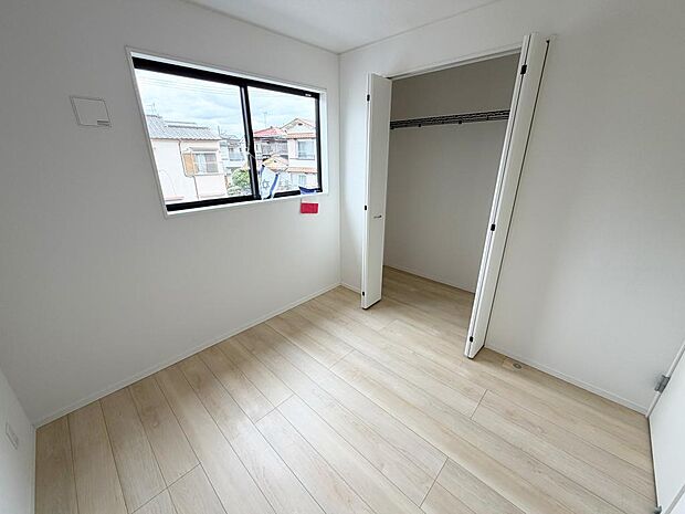 ☆各部屋大型収納完備☆子供部屋・主寝室にお好きにコーディネートしよう!!