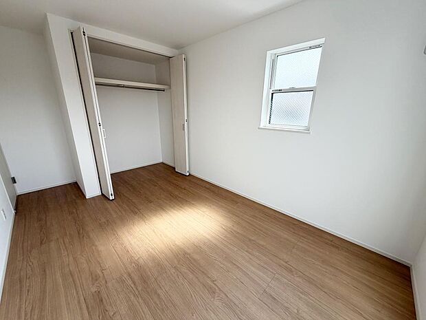 ☆各部屋大型収納完備☆子供部屋・主寝室にお好きにコーディネートしよう!!