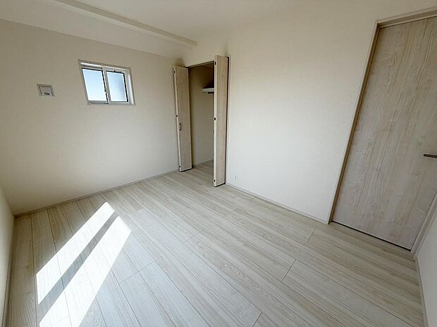 ☆各部屋大型収納完備☆子供部屋・主寝室にお好きにコーディネートしよう!!