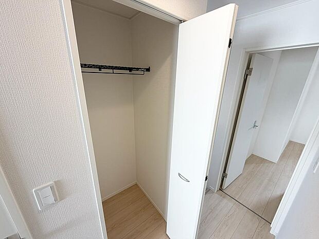 ☆2階☆廊下にある収納☆