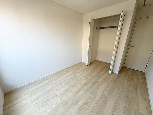 ☆各部屋大型収納完備☆子供部屋・主寝室にお好きにコーディネートしよう!!