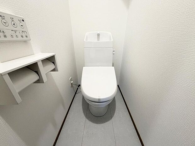 ☆ウレシイシャワートイレ☆1階・2階に完備!パパとのトイレ争いに終止符!!