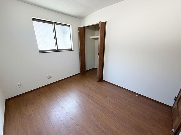 ☆各部屋大型収納完備☆子供部屋・主寝室にお好きにコーディネートしよう!!