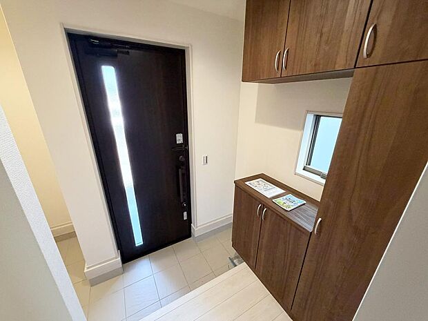 ☆大型シューズクローゼットがあります☆便利です!!