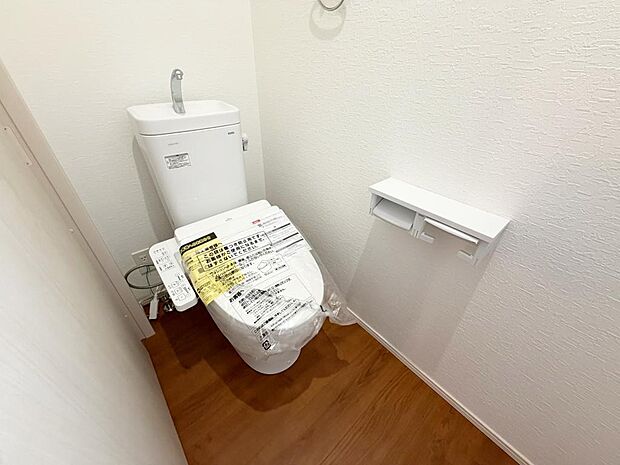 ☆ウレシイシャワートイレ☆1階・2階に完備!パパとのトイレ争いに終止符!!