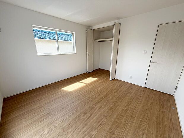 ☆各部屋大型収納完備☆子供部屋・主寝室にお好きにコーディネートしよう!!