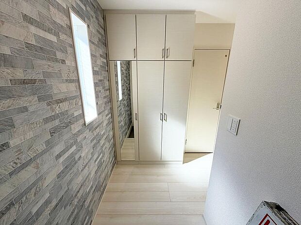 ☆大型シューズクローゼットがあります☆便利です!!