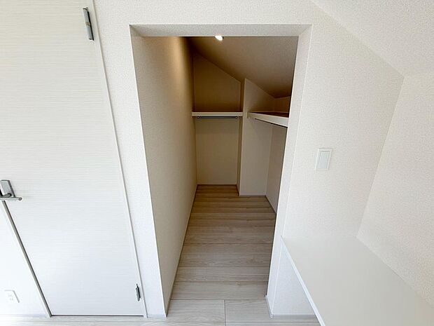 ☆ウォークインクローゼット☆テレワーク・趣味部屋でも!!