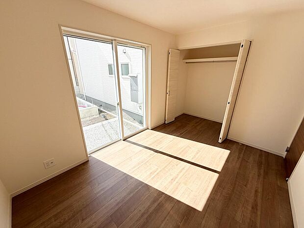 ☆１階☆各部屋大型収納完備☆子供部屋・主寝室にお好きにコーディネートしよう！！