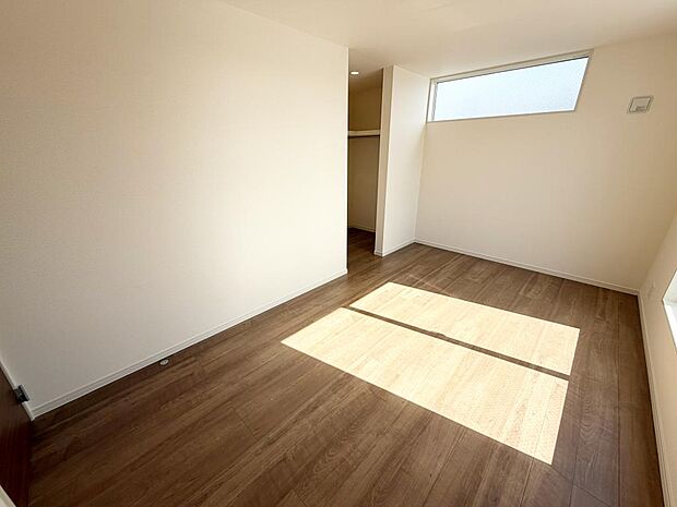 ☆各部屋大型収納完備☆子供部屋・主寝室にお好きにコーディネートしよう！！