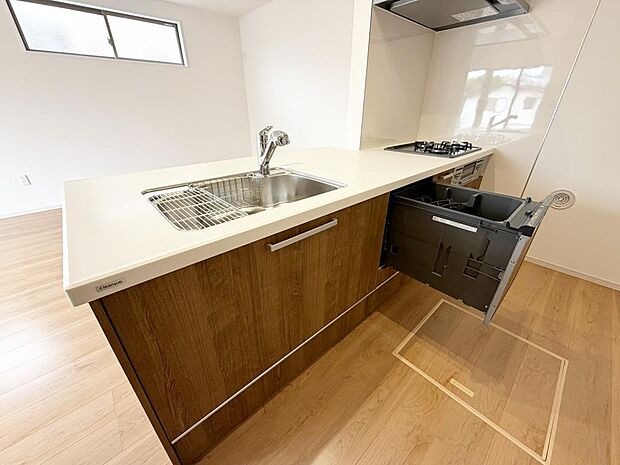 ☆大型のシステムキッチン☆対面式ですので家族と会話しながら楽しくクッキング！！