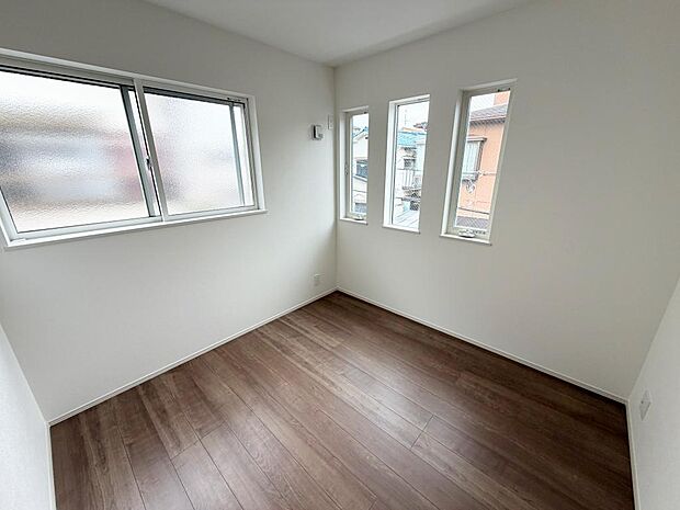 ☆各部屋大型収納完備☆子供部屋・主寝室にお好きにコーディネートしよう！！