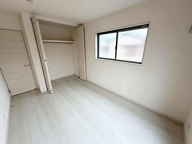 ☆各部屋大型収納完備☆子供部屋・主寝室にお好きにコーディネートしよう！！