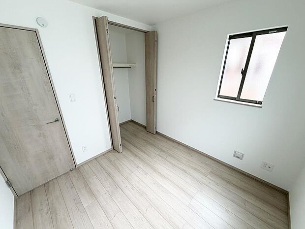 ☆各部屋大型収納完備☆子供部屋・主寝室にお好きにコーディネートしよう!!