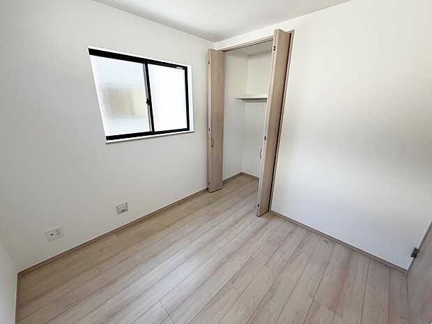 ☆各部屋大型収納完備☆子供部屋・主寝室にお好きにコーディネートしよう！！