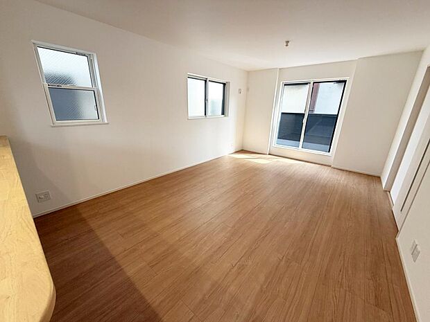 ☆大変明るいリビング☆広々した空間で家族との大切な時間をお過ごしください！！