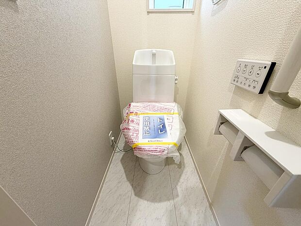 ☆ウレシイシャワートイレ☆1階・2階に完備！パパとのトイレ争いに終止符！！