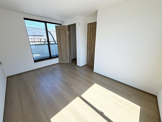 ☆各部屋大型収納完備☆子供部屋・主寝室にお好きにコーディネートしよう！！