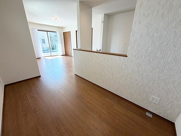 ☆大変明るいリビング☆広々した空間で家族との大切な時間をお過ごしください!!