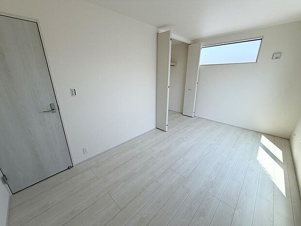 ☆各部屋大型収納完備☆子供部屋・主寝室にお好きにコーディネートしよう!!