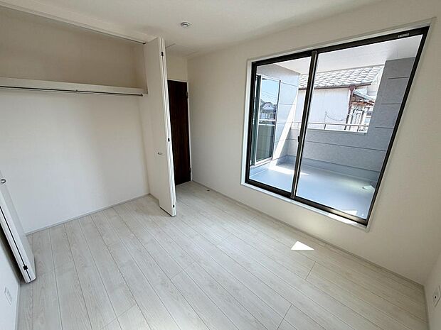☆各部屋大型収納完備☆子供部屋・主寝室にお好きにコーディネートしよう！！